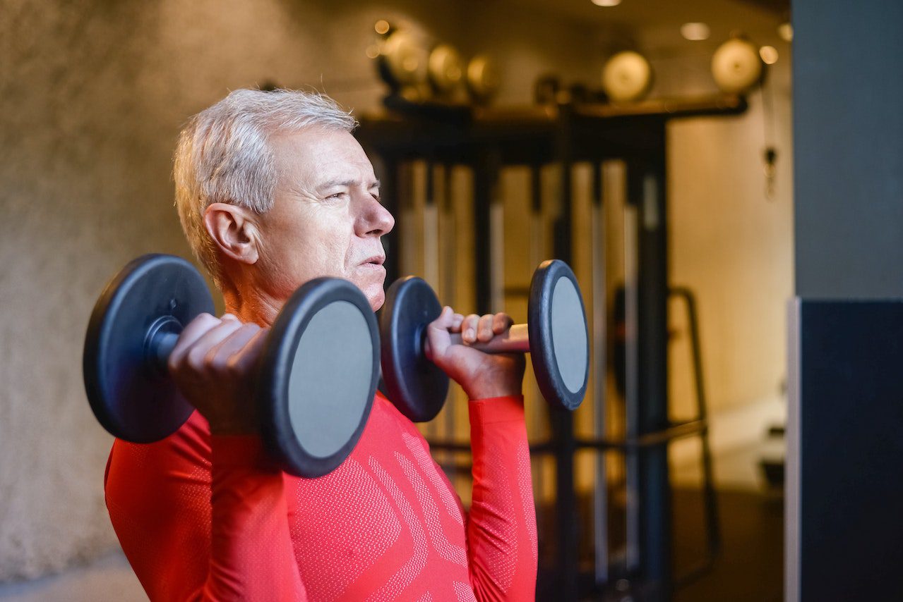 Musculação para idoso: Benefícios e Dicas Essenciais